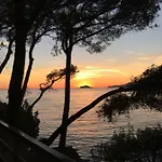 Tregia Villa *